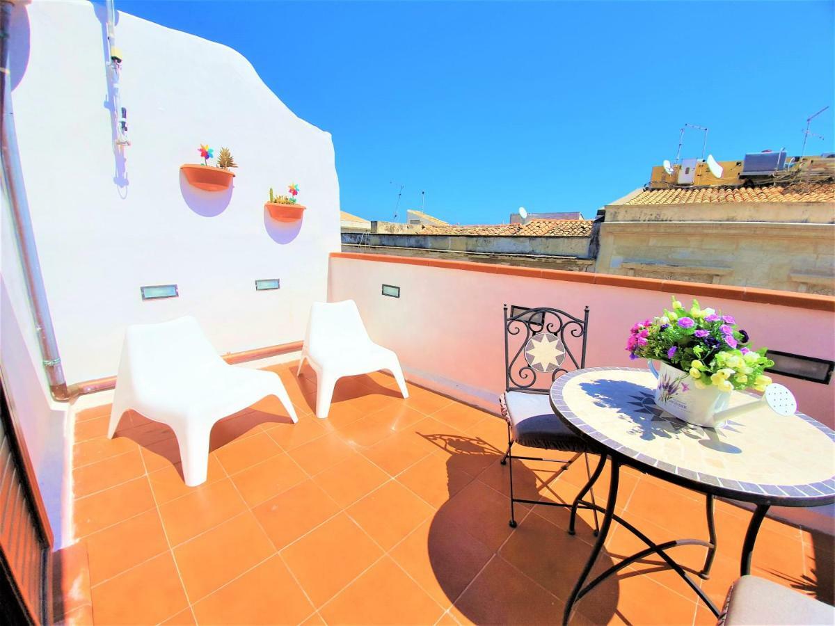 Una Terrazza Per Due 锡拉库扎 外观 照片
